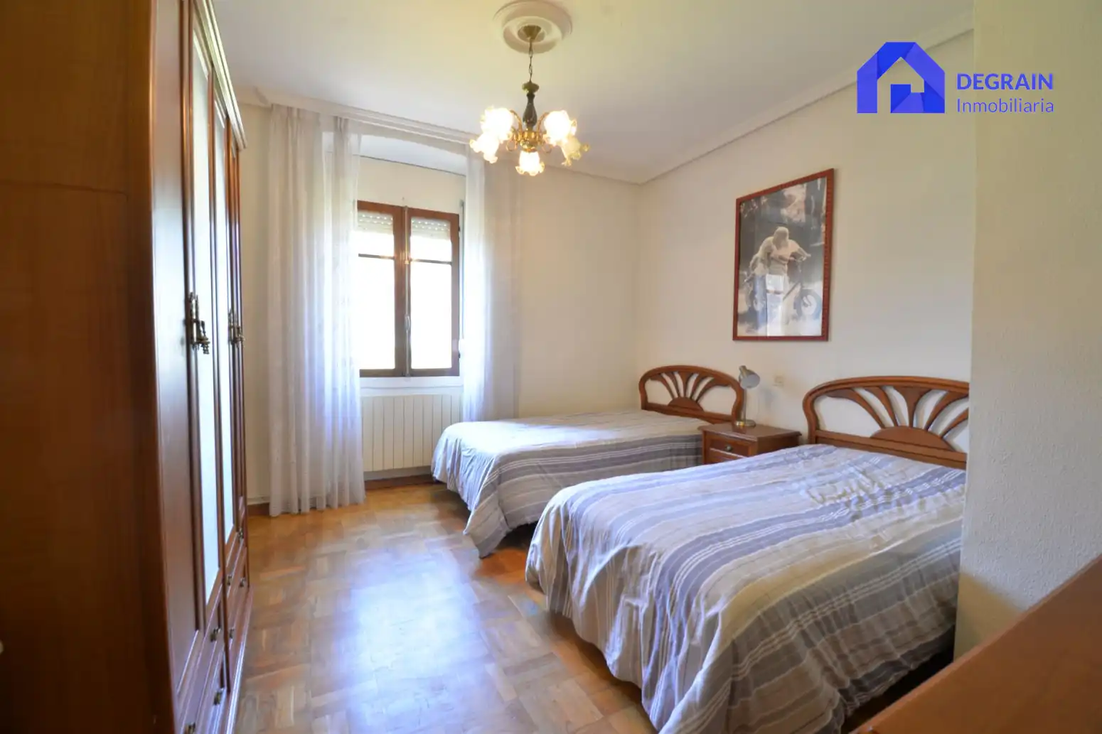 Habitación de Casa o chalet en venta en Salas con Calefacción, Terraza y Trastero