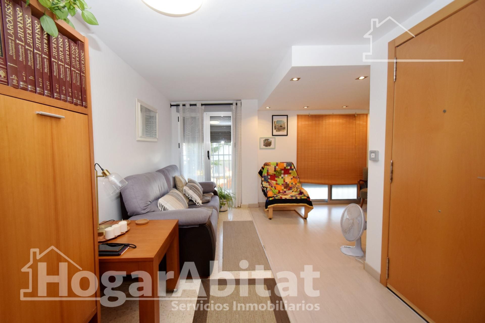 Living room of Flat for sale in Vilamarxant  with Air Conditioner, Terrace and Storage room