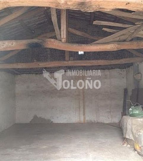 Foto 2 von Fabrikhallen zum Verkauf in Travesía Palacio, Hervías, La Rioja