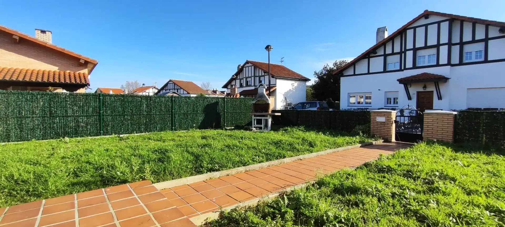 Haus oder Chalet zum Verkauf in Torrelavega  mit Heizung, Privatgarten und Terrasse