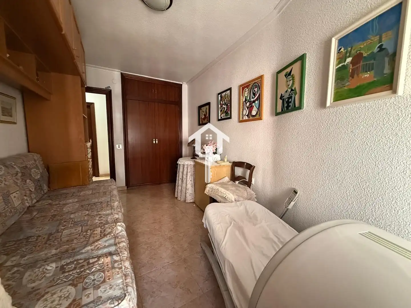 Piso en venta en Alicante / Alacant con Aire acondicionado, Amueblado y Balcón