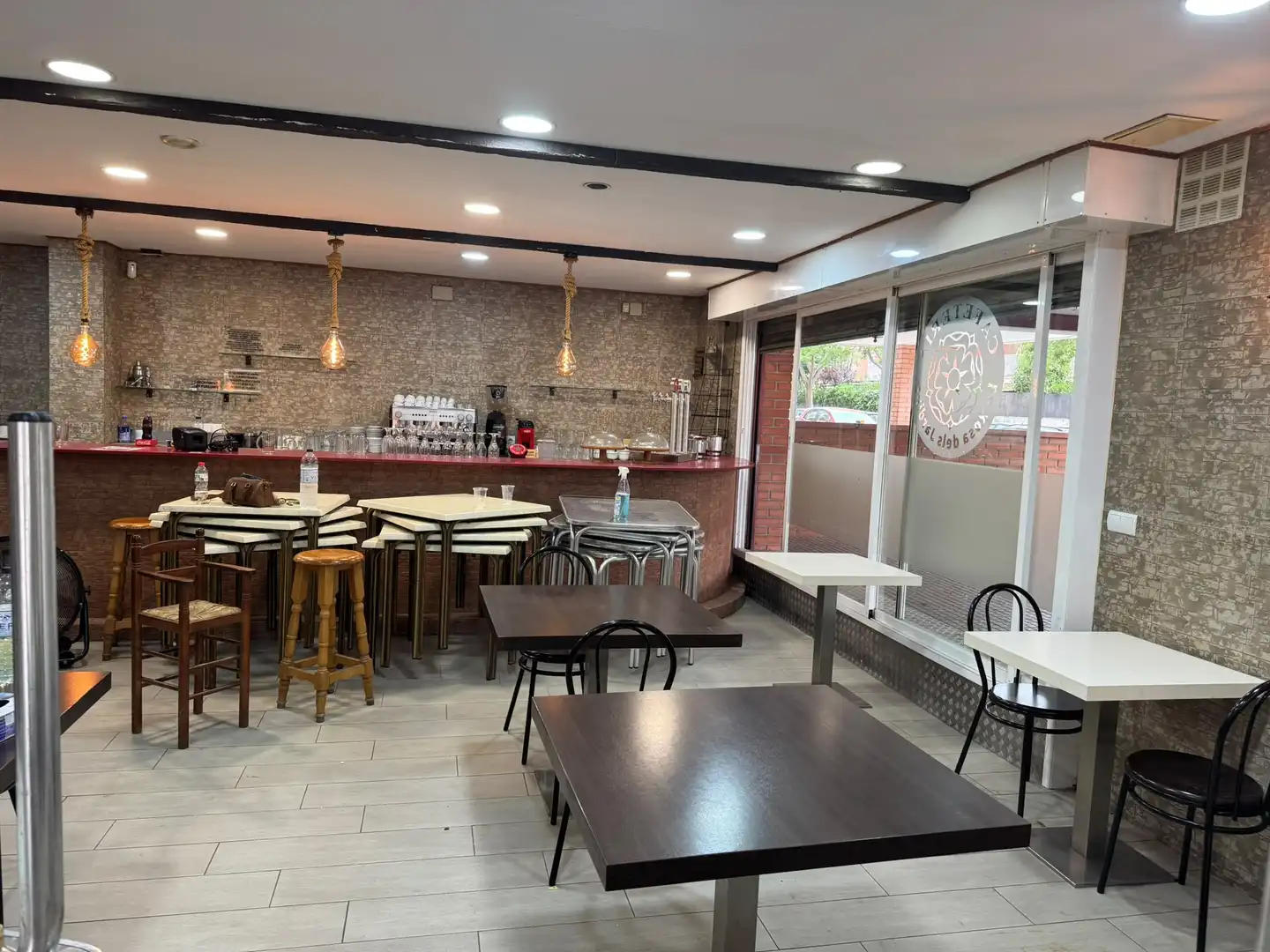 Local comercial en traspaso en de Teresa Pàmies i Bertran 6, imagen 5