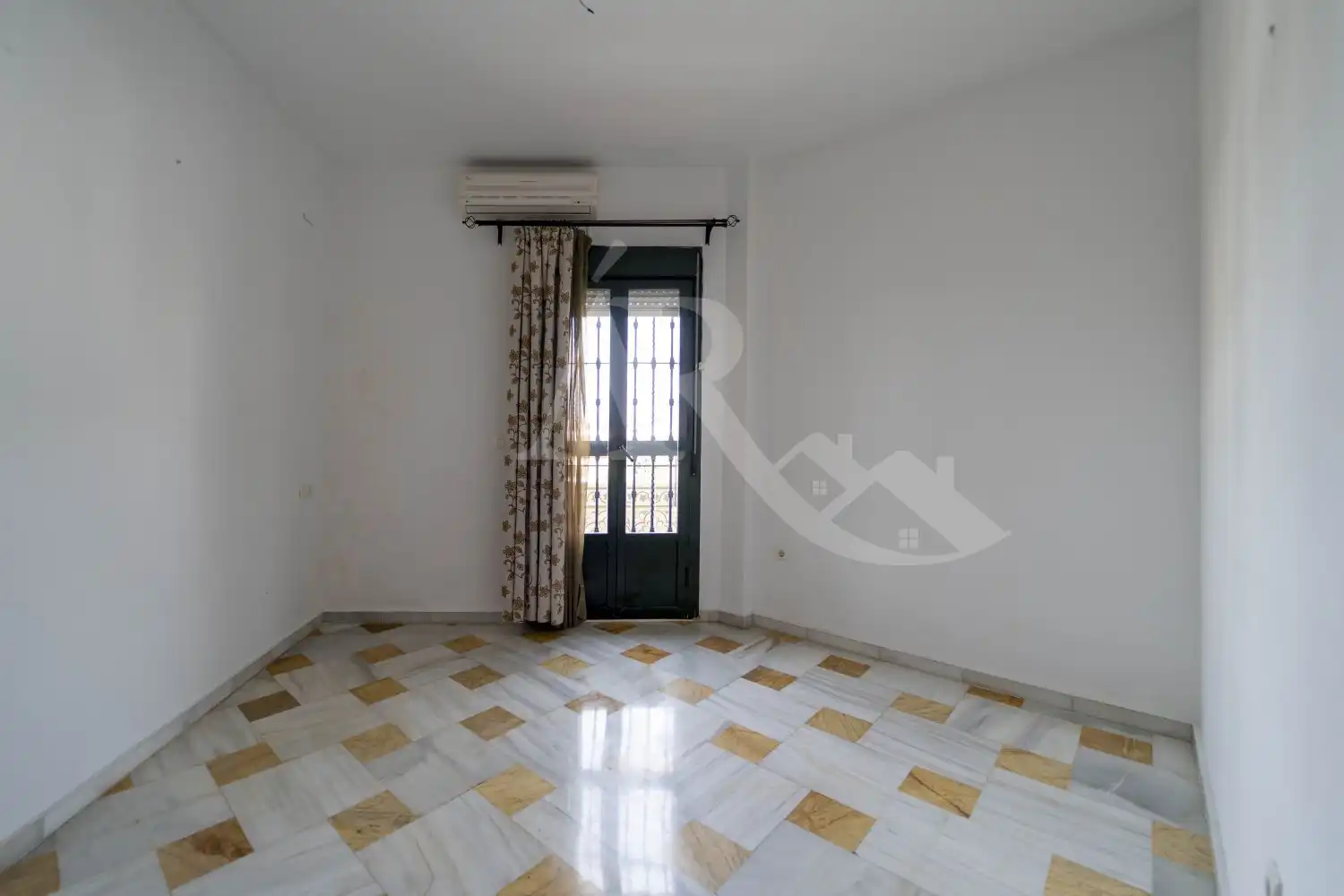 Bedroom of Flat for rent in Umbrete  with Air Conditioner and Terrace
