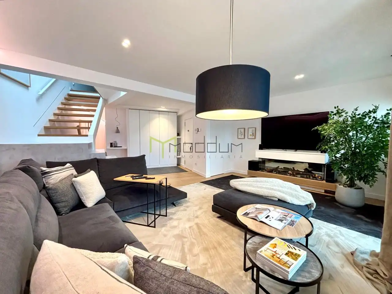 Wohnzimmer von Maisonette zum Verkauf in Santiago de Compostela  mit Heizung, Abstellraum und Möbliert