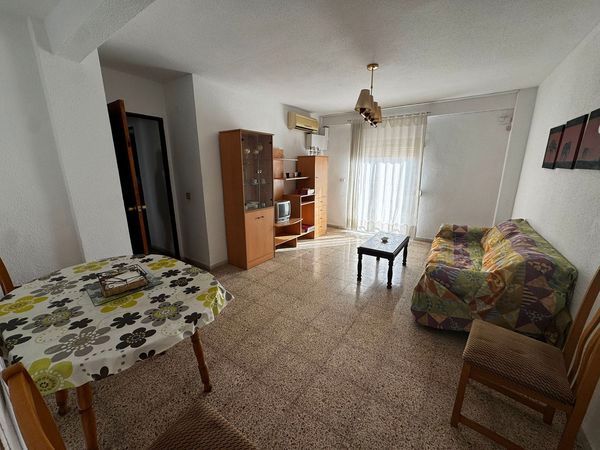 Sala d'estar de Pis en venda en San Vicente del Raspeig / Sant Vicent del Raspeig amb Aire condicionat i Moblat