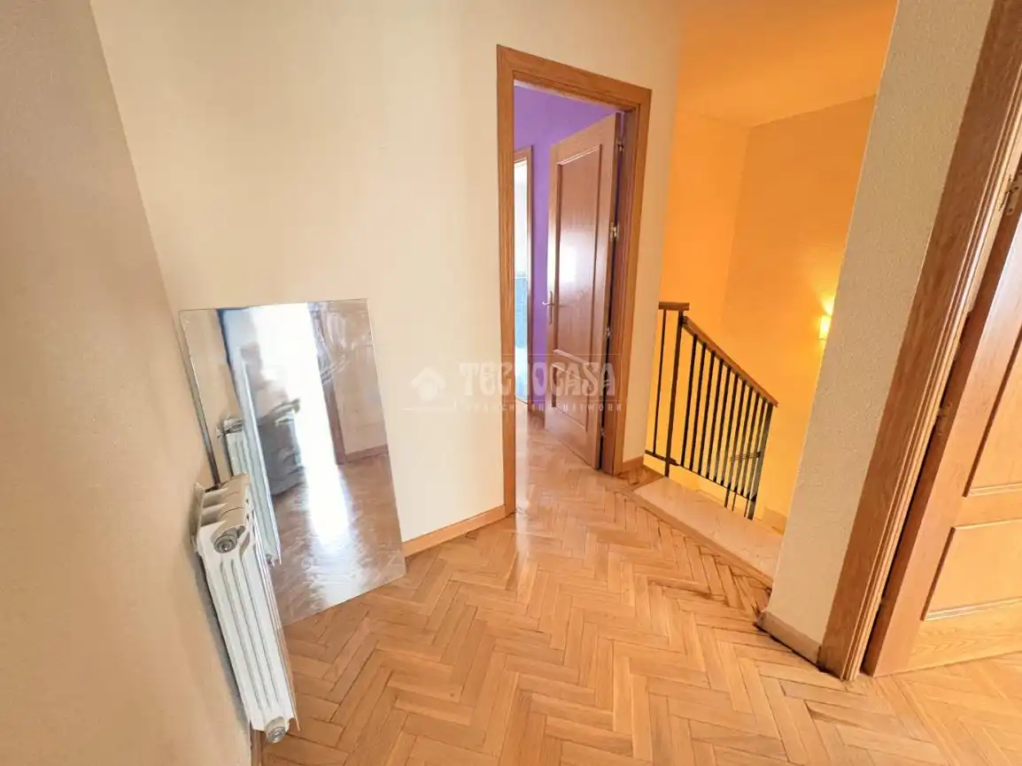 Casa adosada en venta en Loeches