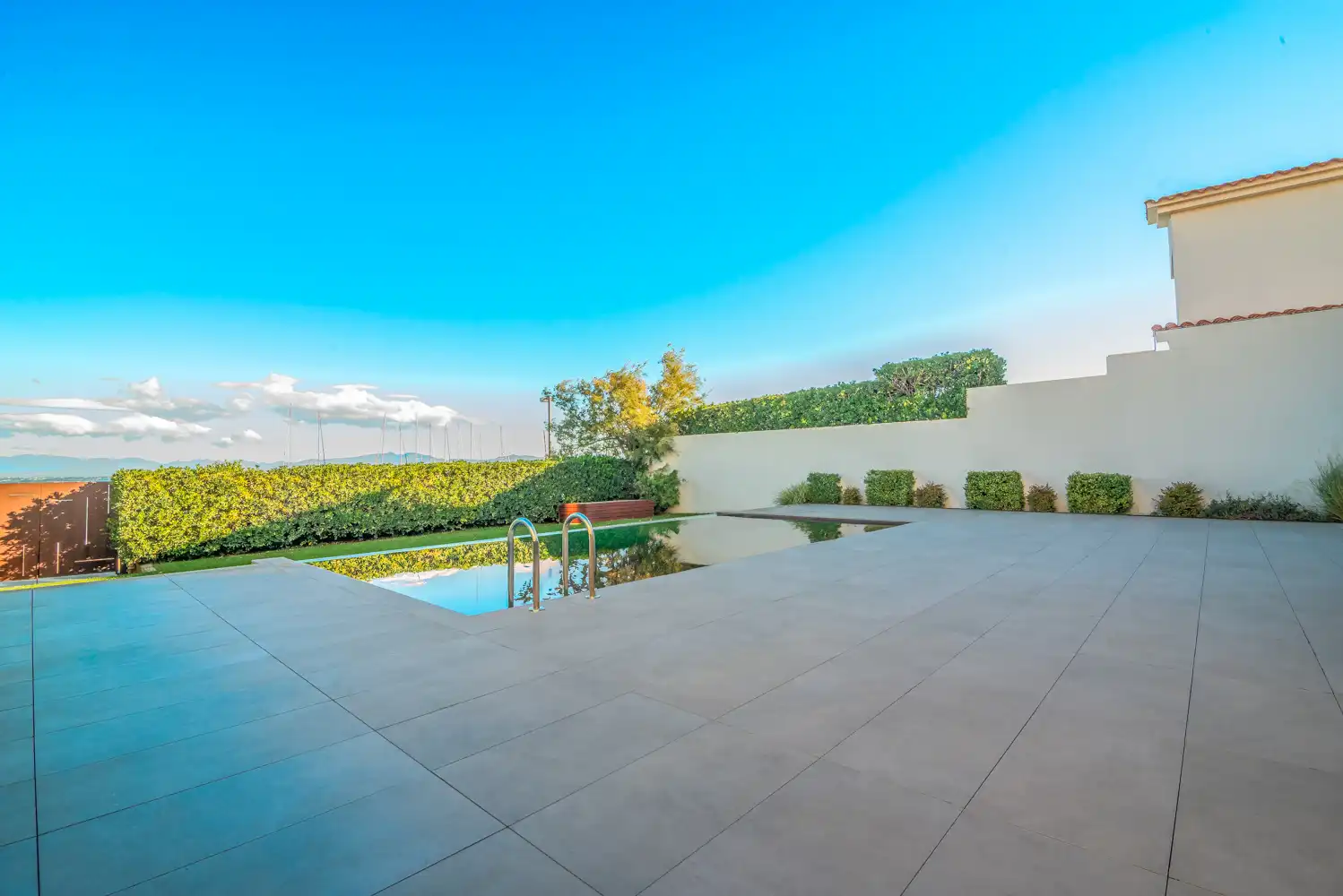Piscina de Casa o chalet en venta en L'Escala con Aire acondicionado, Calefacción y Jardín privado