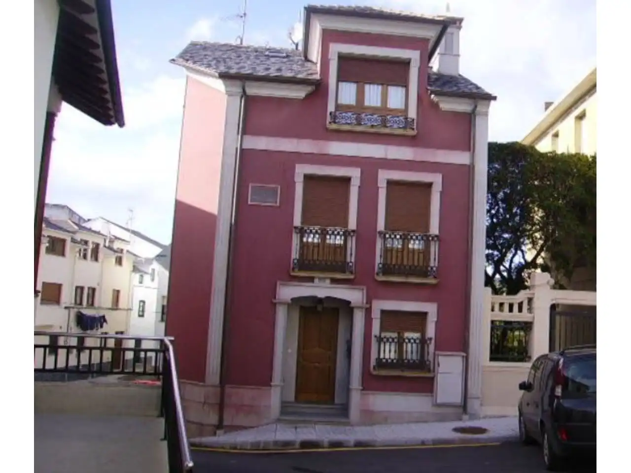 Vista exterior de Casa o chalet en venta en Oviedo 