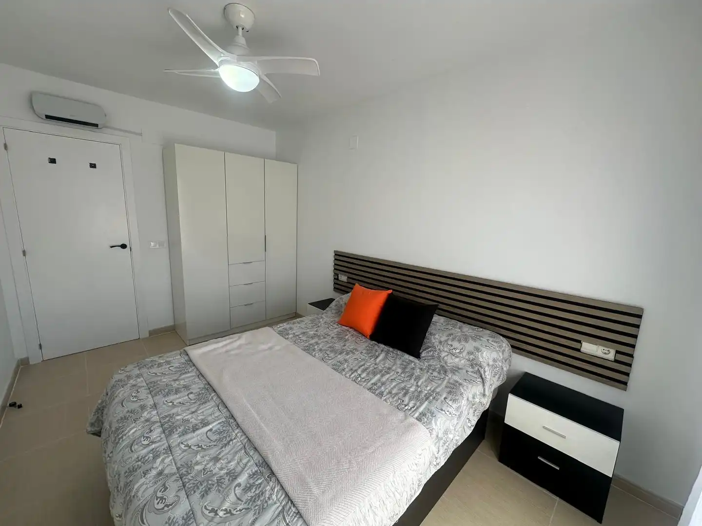 Bedroom of Flat for sale in Vandellòs i l'Hospitalet de l'Infant  with Air Conditioner, Furnished and Oven