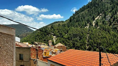 Casa Pueblo en venta en Bogarra, 4 dormitorios.