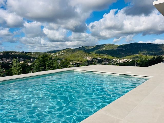 Piscina de Casa o xalet en venda en Olivella amb Aire condicionat, Calefacció i Jardí privat