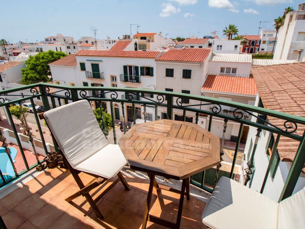 Terraza de Piso en venta en Es Castell con Terraza, Piscina y Piscina comunitaria