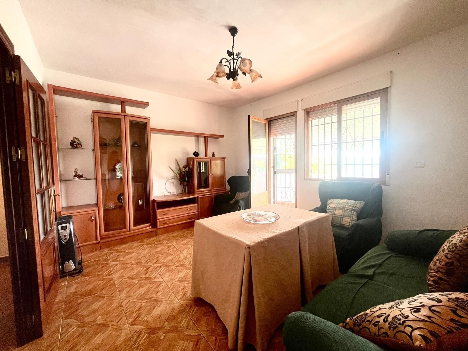Living room of Flat for sale in  Granada Capital