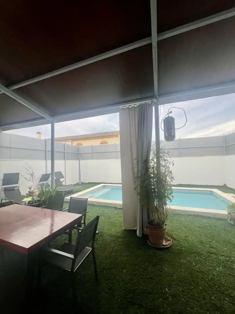Piscina de Casa o chalet en venta en San José del Valle con Aire acondicionado, Jardín privado y Parquet