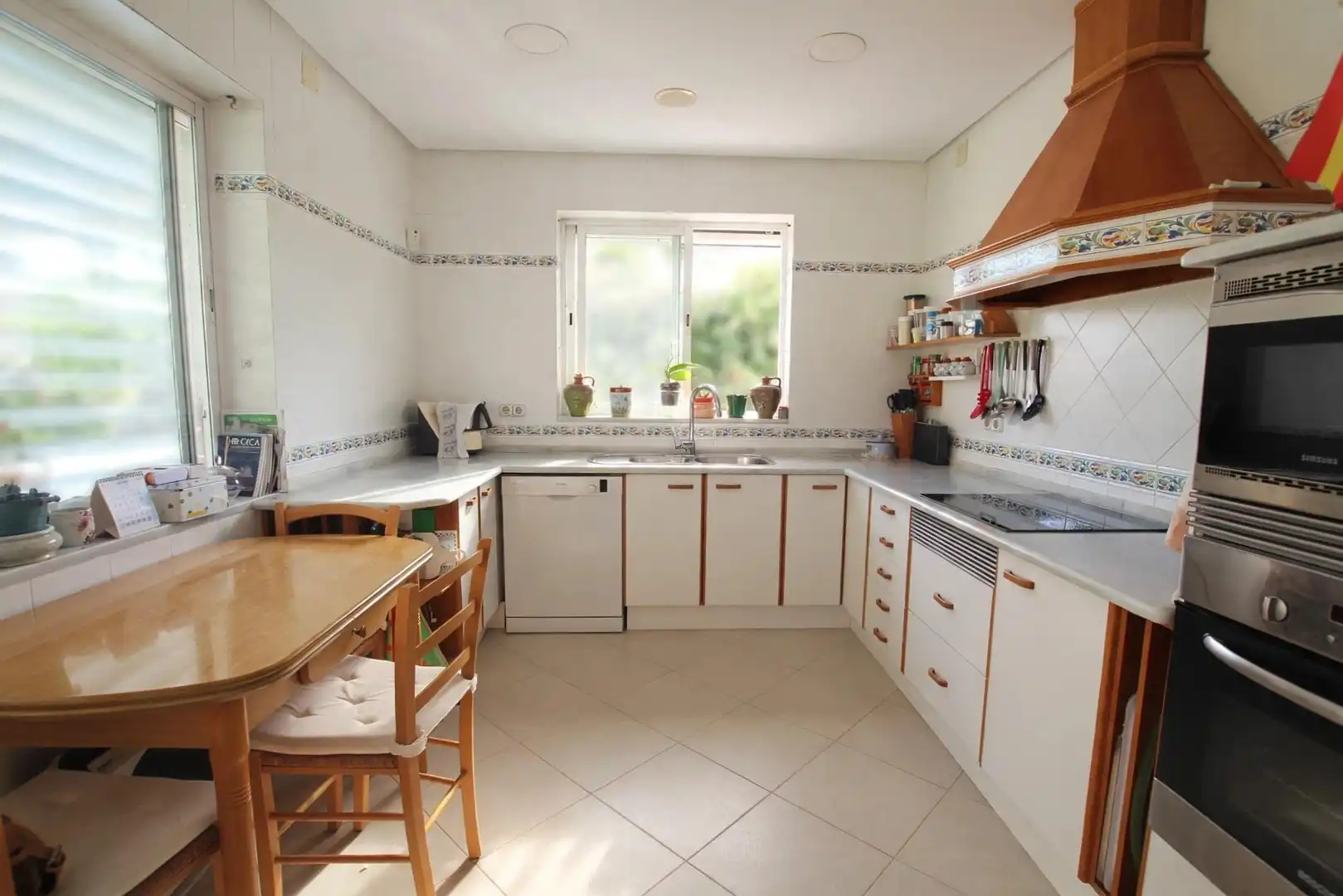 Cocina de Casa o chalet en venta en Jerez de la Frontera con Aire acondicionado, Jardín privado y Trastero