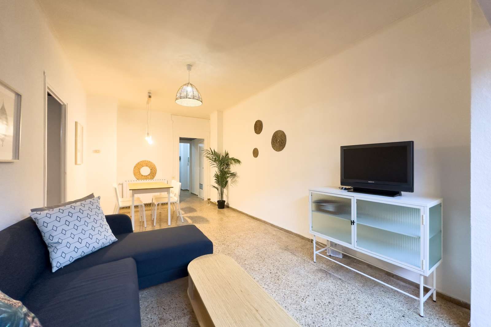 Living room of Apartment to share in  Barcelona Capital  with Air Conditioner, Heating and Terrace