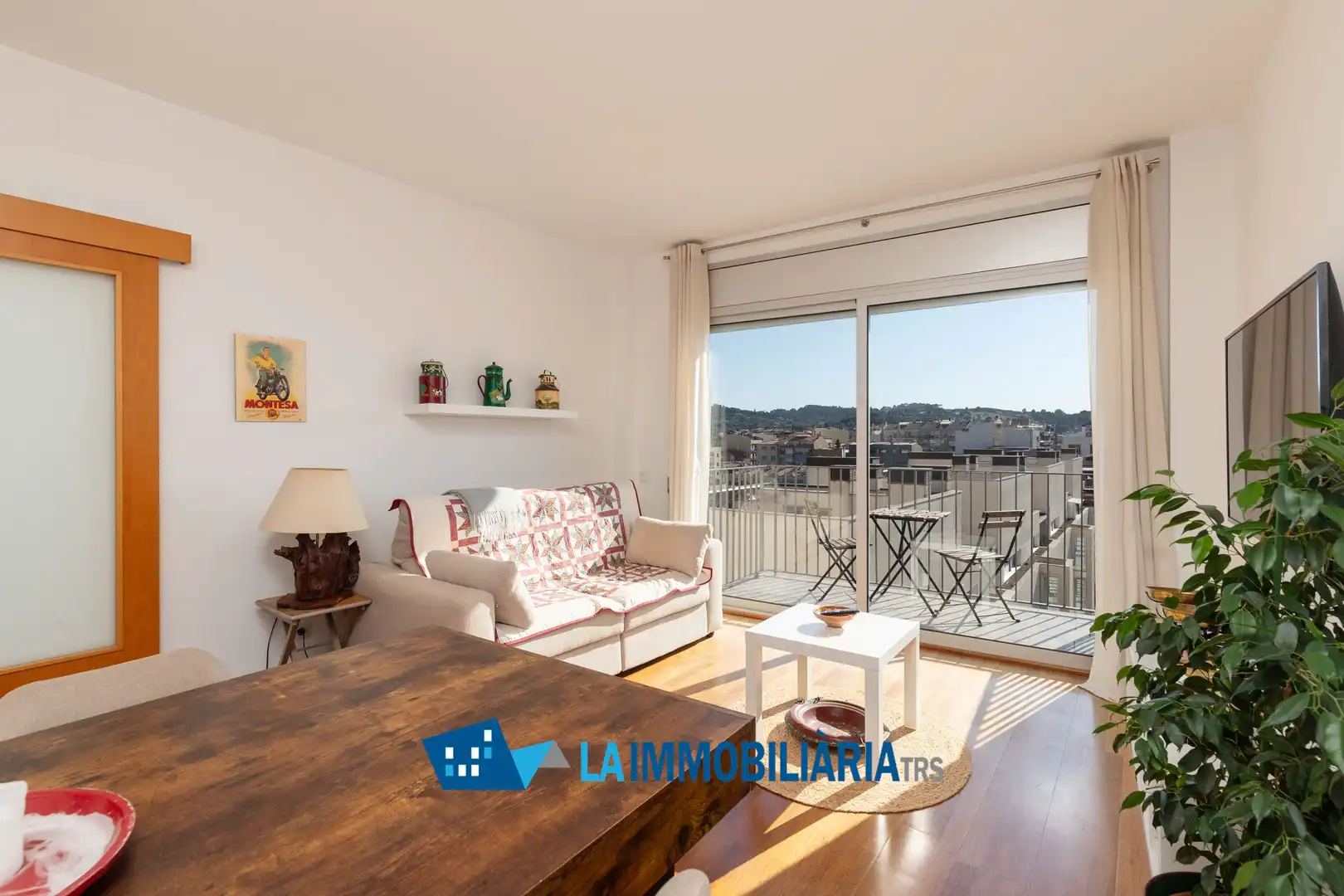 Außenansicht von Wohnung zum Verkauf in Terrassa mit Klimaanlage, Heizung und Terrasse