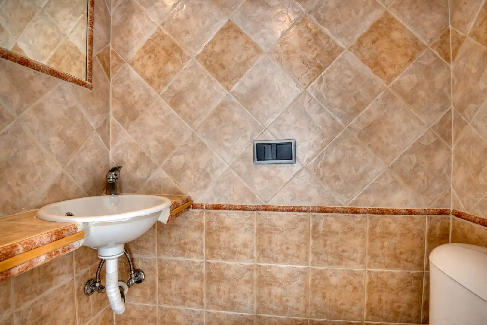 Baño de Casa adosada en venta en L'Escala con Terraza y Amueblado