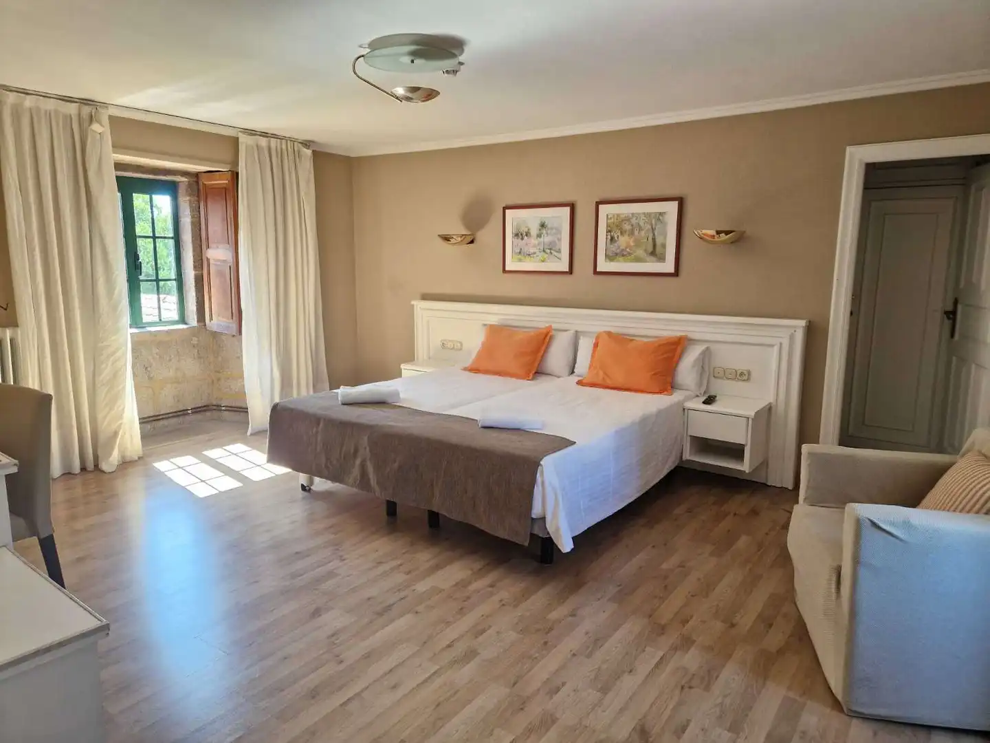 Schlafzimmer von Gebäude zum Verkauf in Brión