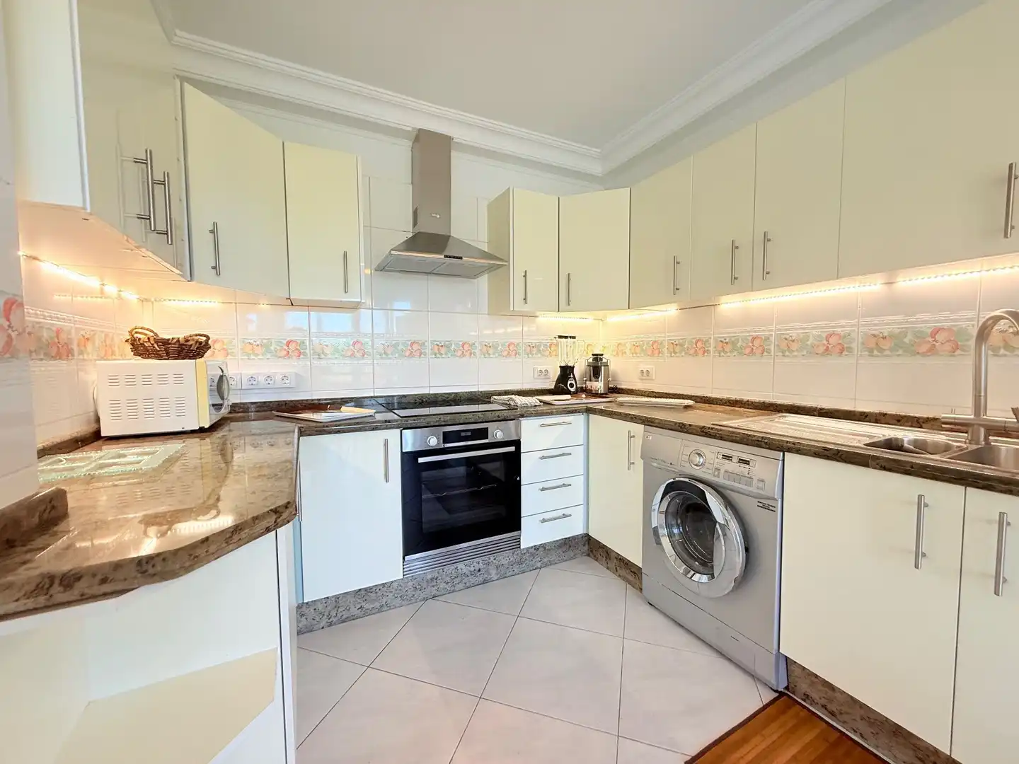 Cocina de Apartamento de alquiler en Puerto de la Cruz con Calefacción, Terraza y Trastero