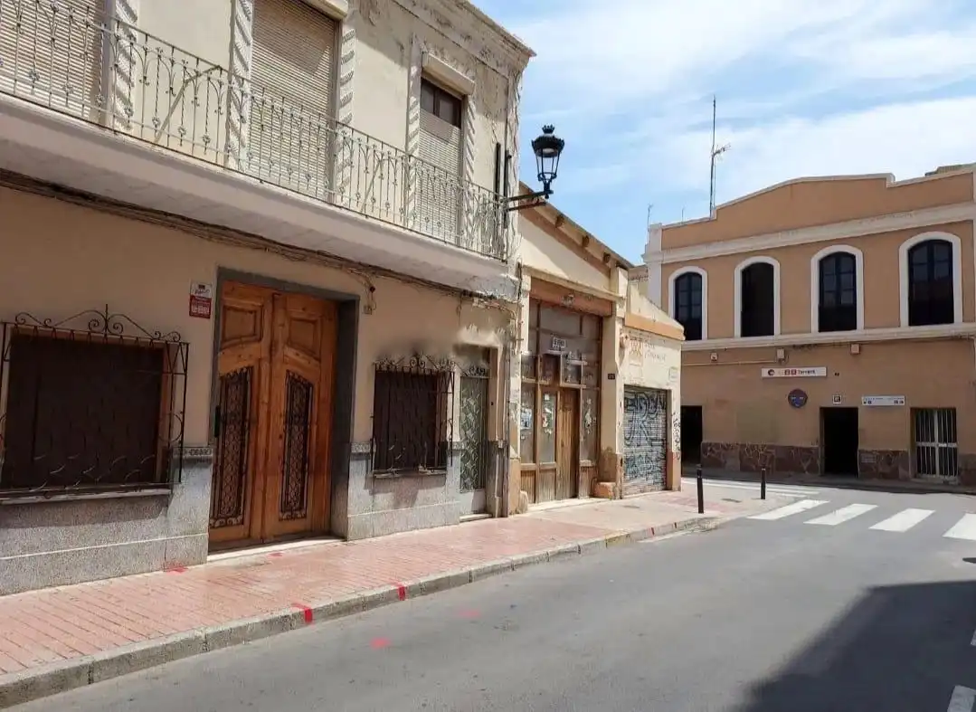 Vista exterior de Casa o chalet en venta en Torrent con Aire acondicionado, Amueblado y Alarma
