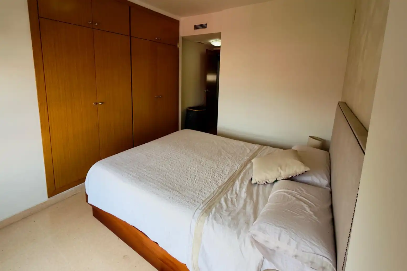 Bedroom of Flat for sale in Torrent  with Air Conditioner, Storage room and Balcony