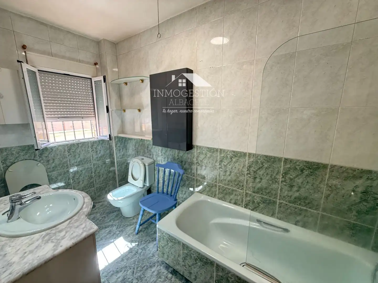 Bathroom of Flat for sale in Madrid  with Heating and Terrace