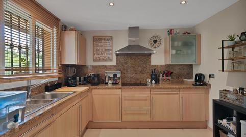 Foto 4 de Apartament en venda a Calle Pico Alcazaba, 15, Benatalaya, Málaga