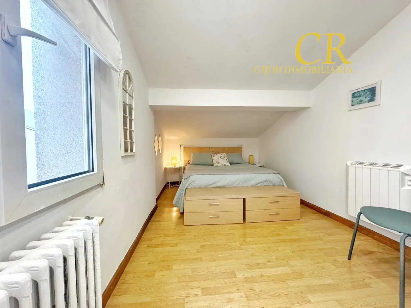 Habitación de Ático en venta en Gijón  con Calefacción, Amueblado y Horno