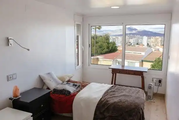 Dormitori de Casa adosada de lloguer en Alicante / Alacant amb Aire condicionat, Jardí privat i Terrassa