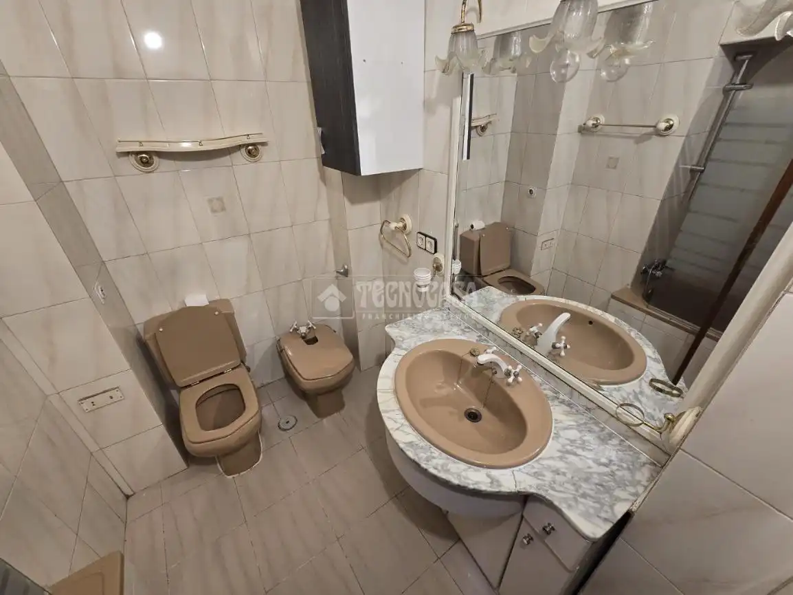 Baño de Piso en venta en Madrid con Aire acondicionado, Calefacción y Terraza