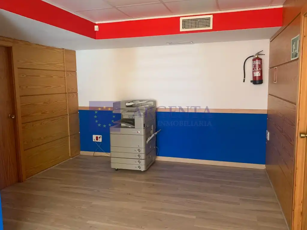 Locale commerciale in affitto a Calle Gredos, imagen 5
