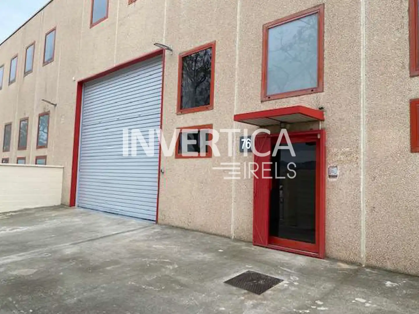 Vista exterior de Nave industrial de alquiler en Sant Feliu de Llobregat con Calefacción