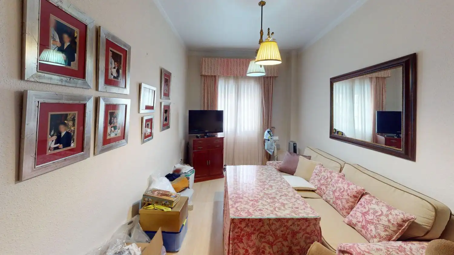 Bedroom of Flat for sale in Sevilla  with Air Conditioner, Heating and Balcony