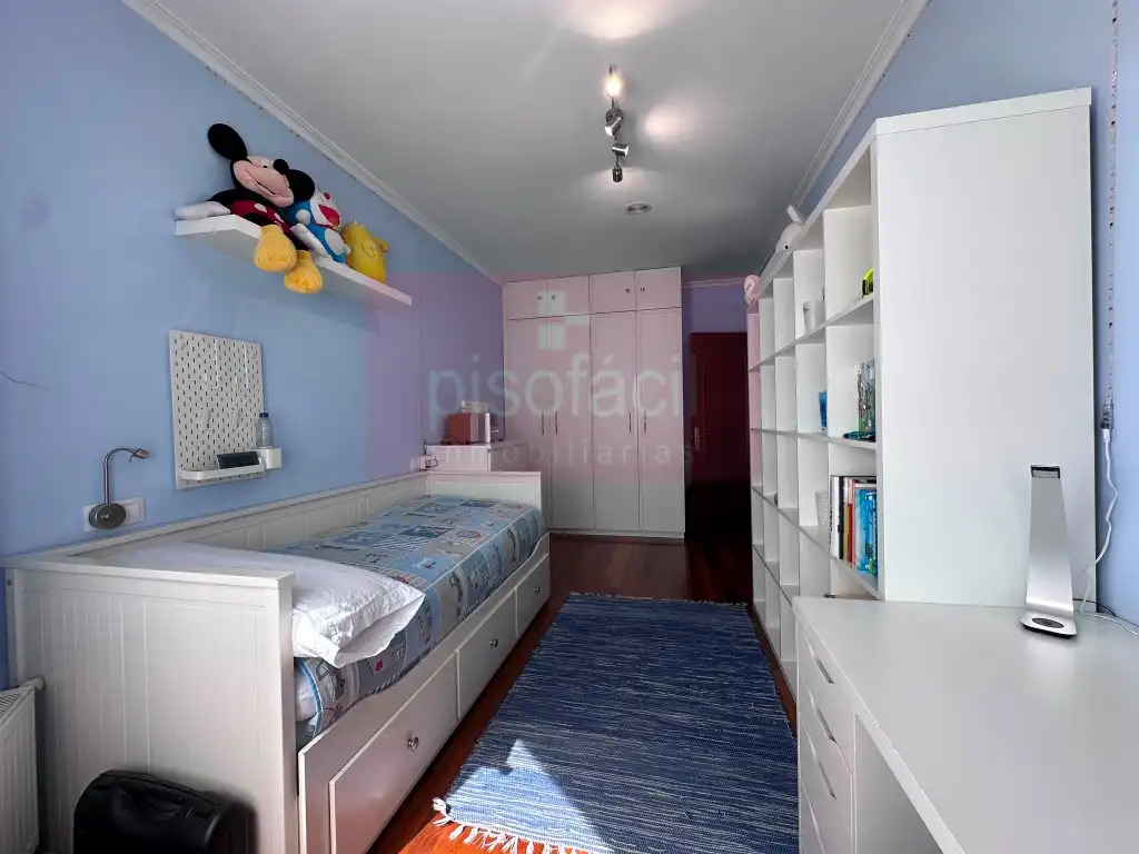 Bedroom of Flat for sale in Lugo