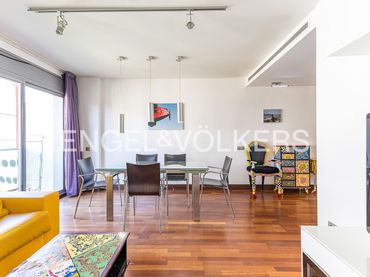 Appartamento con balcone in vendita a Eixample