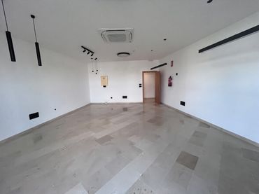Oficina en alquiler en Los Barrios