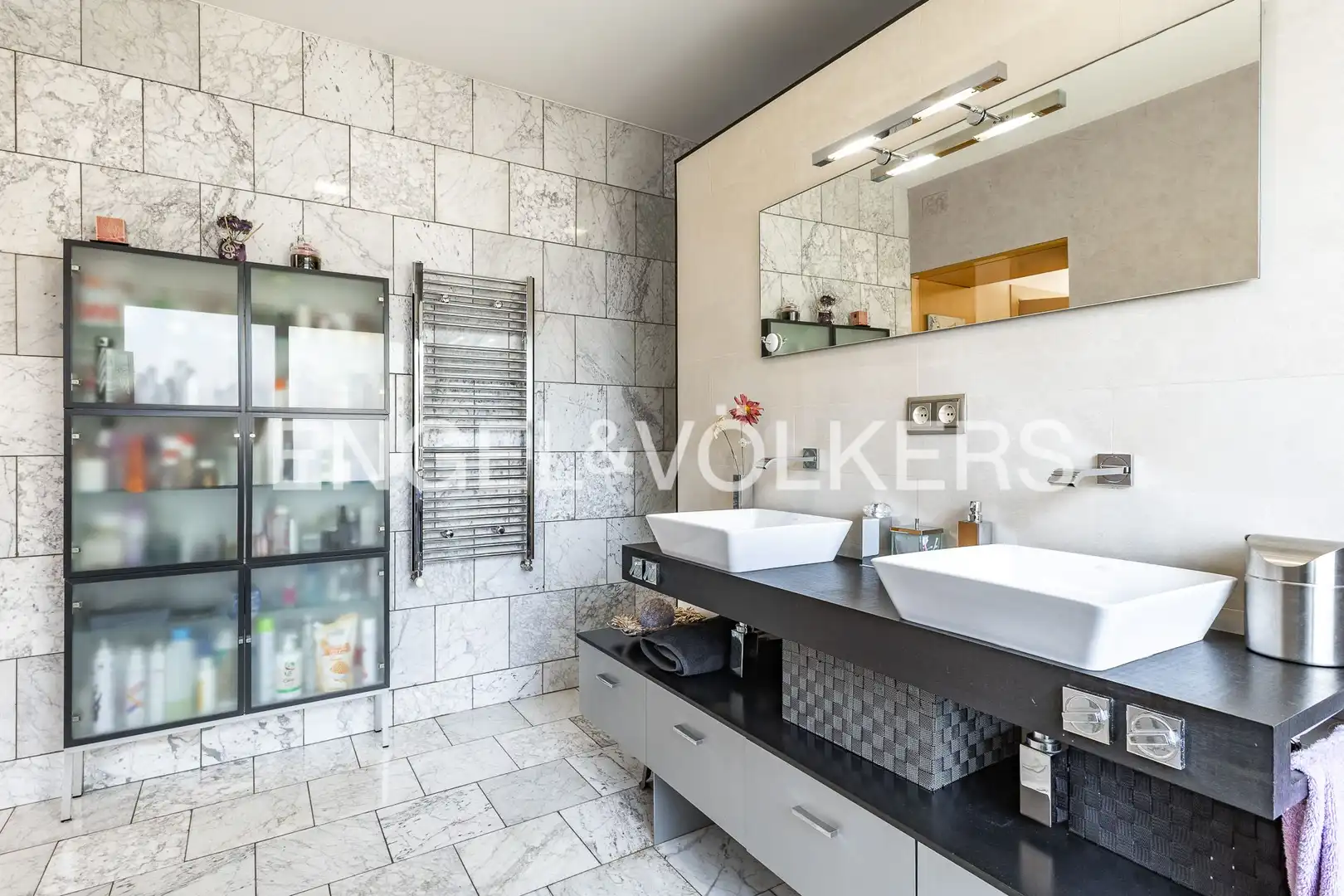 Baño de Casa o chalet en venta en Canovelles con Aire acondicionado, Calefacción y Jardín privado