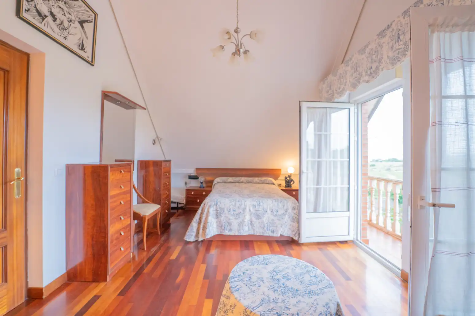 Bedroom of Houses for sale in Cueto