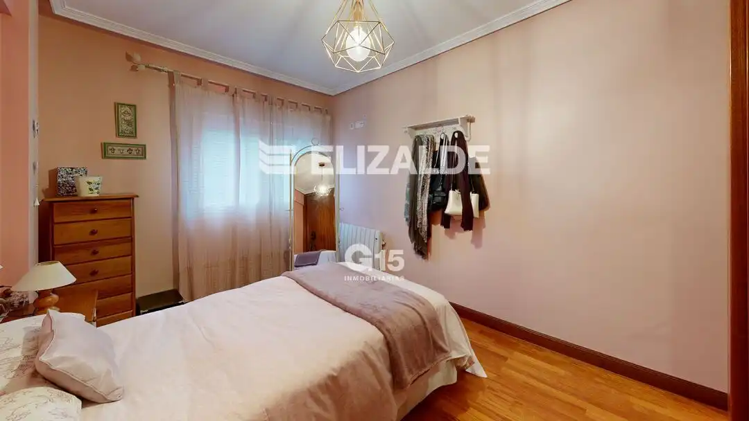 Habitación de Piso en venta en Donostia - San Sebastián  con Calefacción, Terraza y Trastero