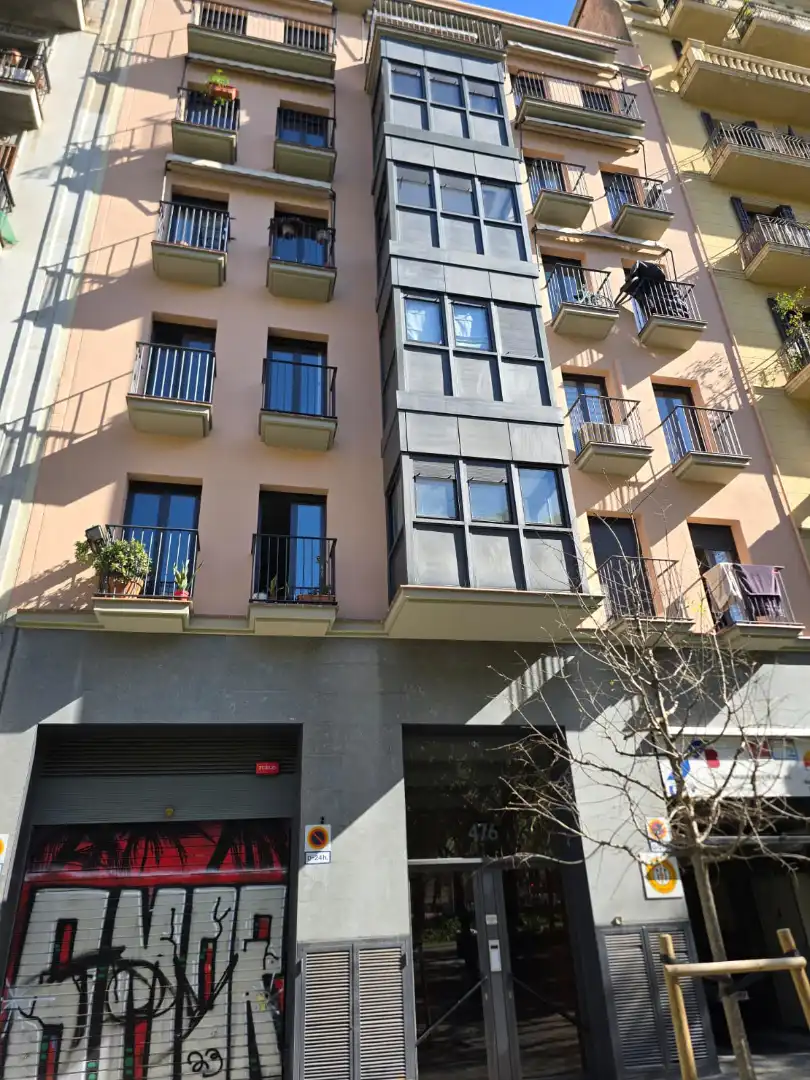 Vista exterior de Pis en venda en Barcelona amb Aire condicionat, Calefacció i Parquet