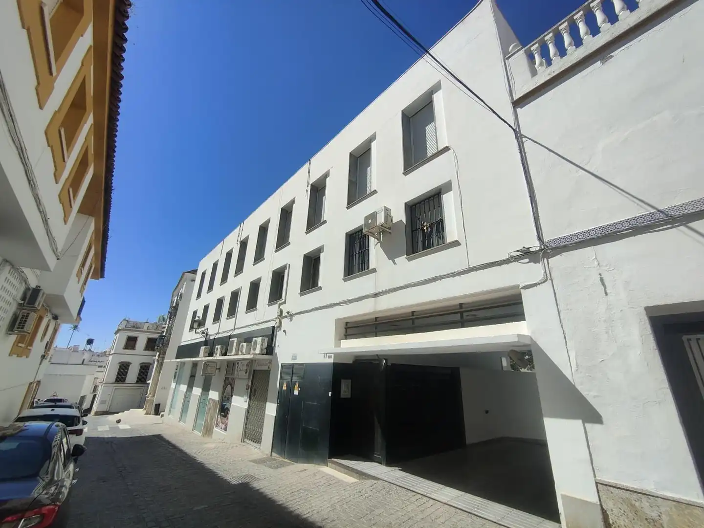 Vista exterior de Pis en venda en Morón de la Frontera
