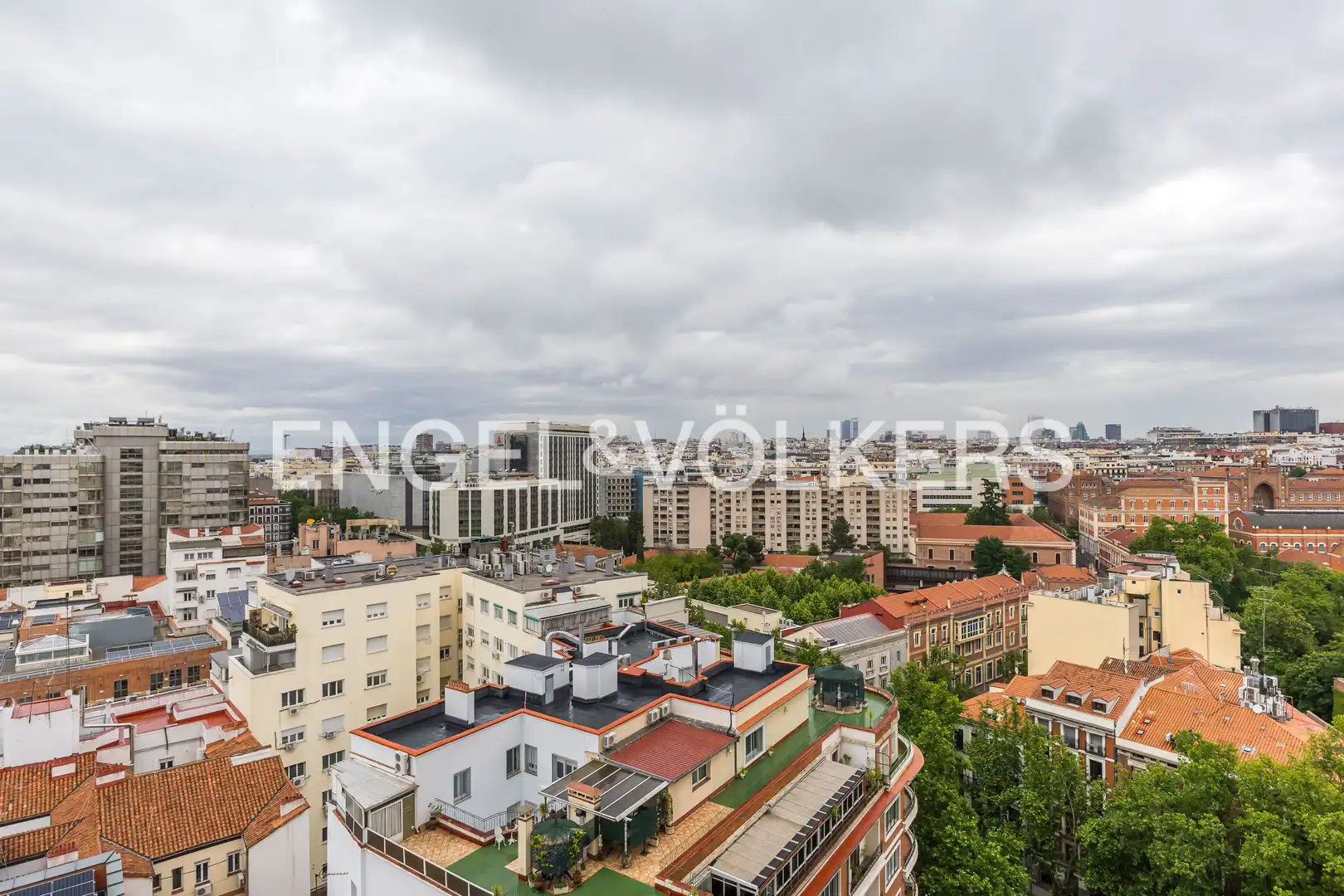 Terrassa de Pis en venda en Madrid amb Aire condicionat i Calefacció