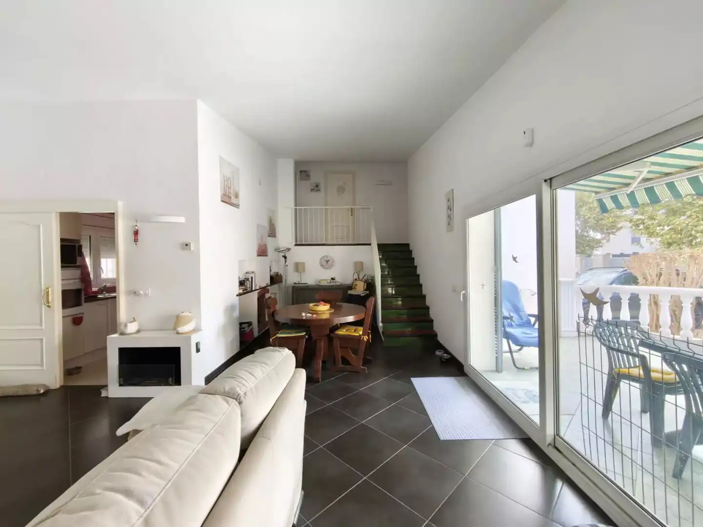 Sala de estar de Casa o chalet en venta en Empuriabrava con Aire acondicionado, Calefacción y Piscina