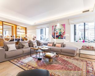 Living room of Flat for sale in  Madrid Capital  with Air Conditioner and Home automation