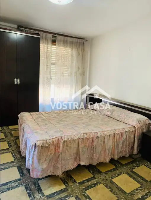 Habitación de Casa adosada en venta en Requena