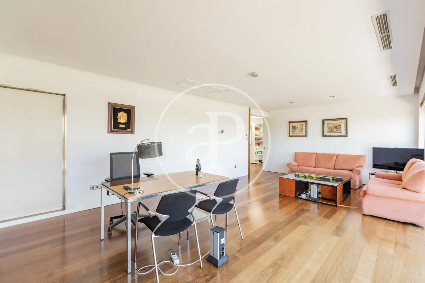 Houses for sale in Madrid  with Air Conditioner, Heating and Private garden