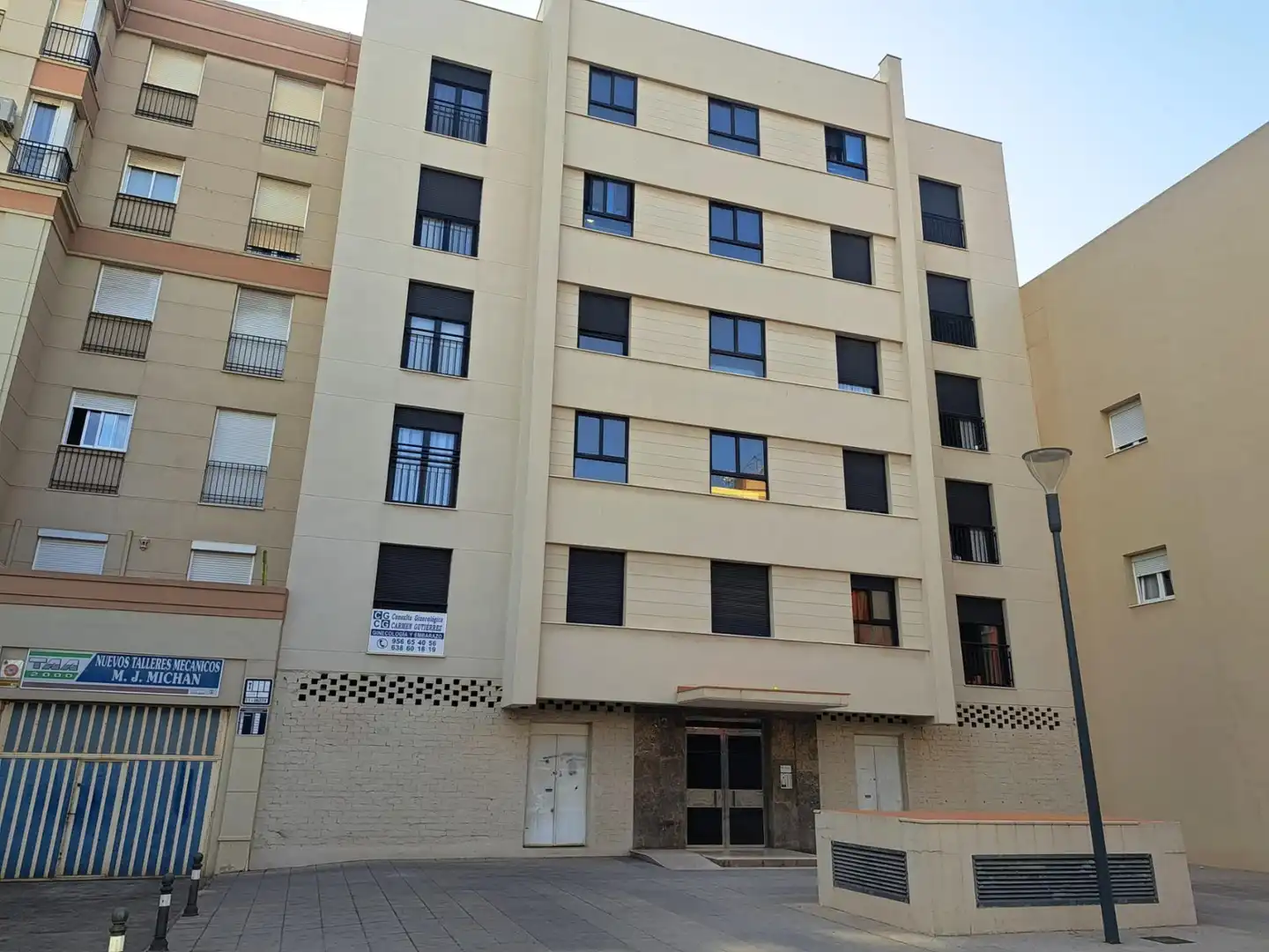 Vista exterior de Pis en venda en Algeciras