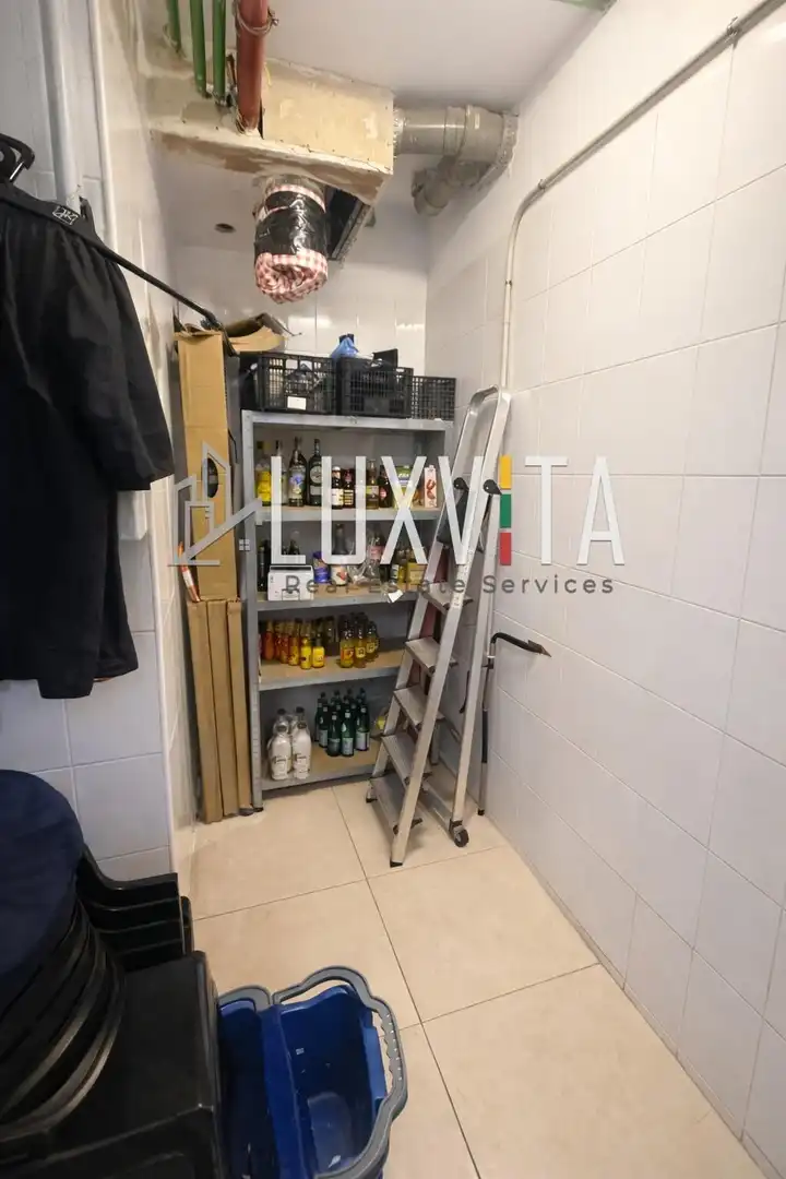 Local comercial de lloguer a Avenida Juan Carlos I, imagen 9