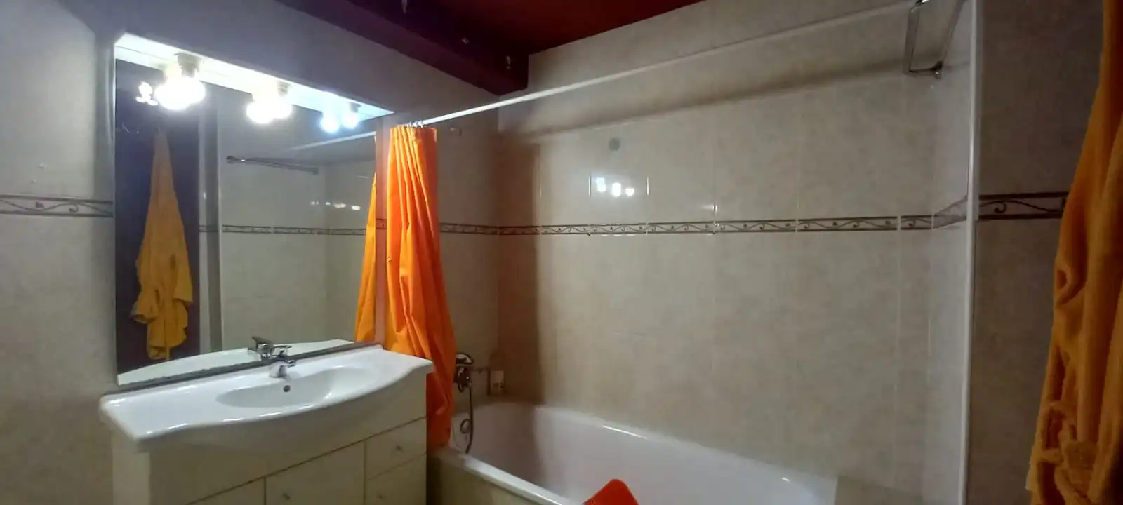 Baño de Apartamento en venta en Llançà con Aire acondicionado, Calefacción y Terraza